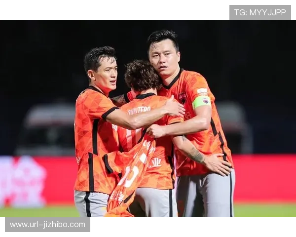 半场战报:包装工暂20-17领先雄狮,维克斯接球达阵建功 半场战报:包装工暂20-17领先雄狮,维克斯接球达阵建功