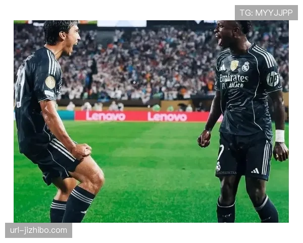 战术板：皇马可能变阵三中卫，以应对巴黎边路的冲击速度优势